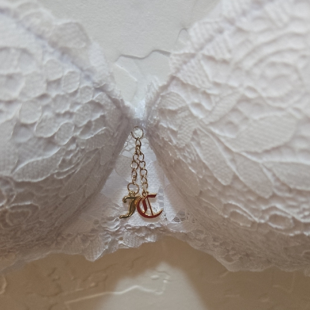 3/$10 NWOT-Juicy Couture White Push-up Lace Bra with Underwire - Picture 6 of 6